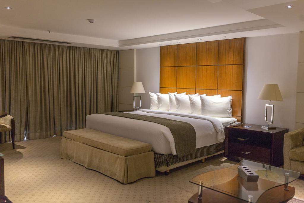 Grand Bittar Hotel Brasília Exterior foto A bedroom at the Shangri-La Hotel, Manila
